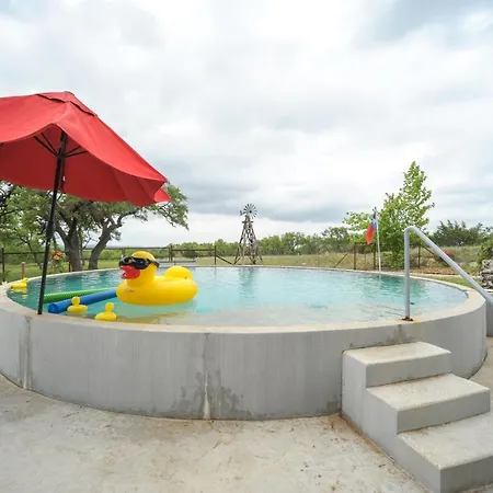 Villa Secluded Country Hideaway With Fire Pit And Pool!